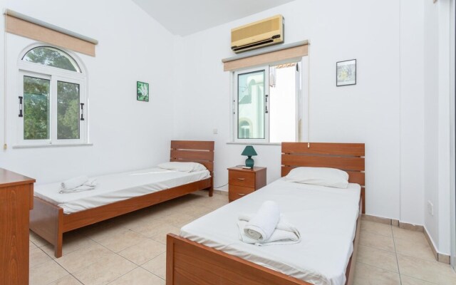 Villa Cleopatra Large Private Pool Walk to Beach A C Wifi - 3437