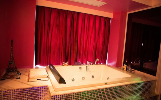 Rose Lover Hotel