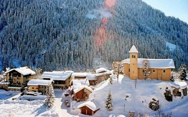 Apartment - 12 rooms - Living room lounge with fireplaces