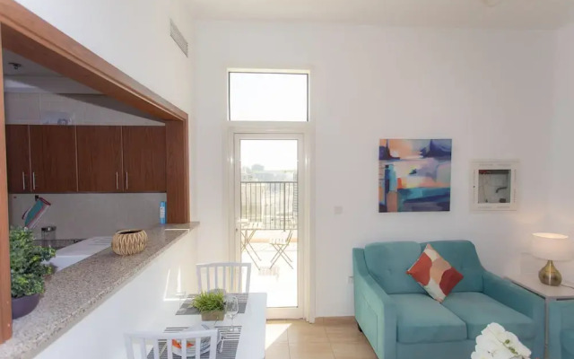 Executive apt near Downtown