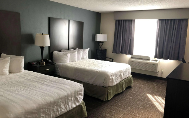 Baymont by Wyndham Chester IL Hotel