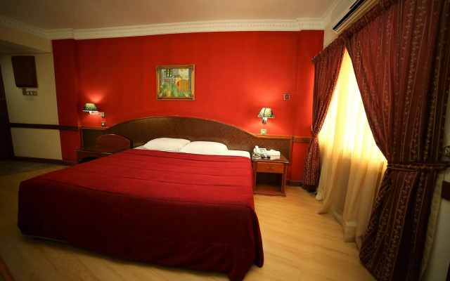 Awal Hotel