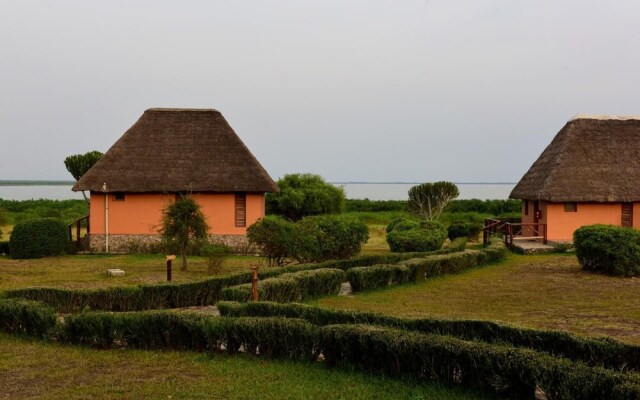 Ihamba Lakeside Safari Lodge