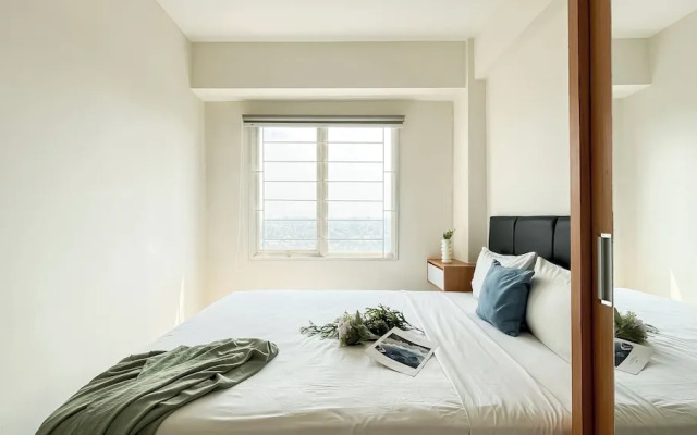 Minimalist 2Br Apartment At Podomoro Golf View