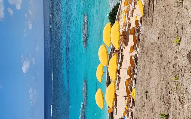 Coco Reef Bermuda