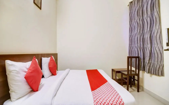 Oyo Flagship 28716 Panchasheel Enclave