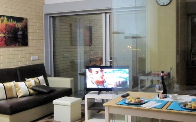 Modern Studio in Estadio do Dragão