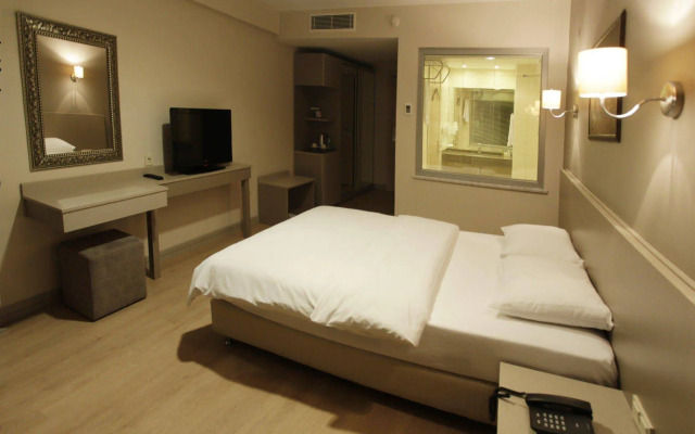 Zinos Hotel
