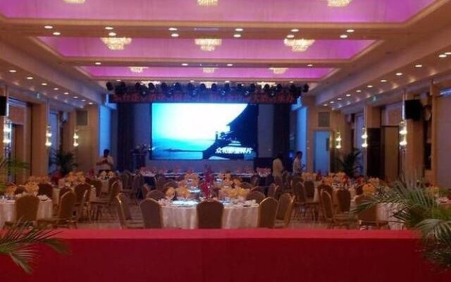 Golden Beach Garden View Hotel