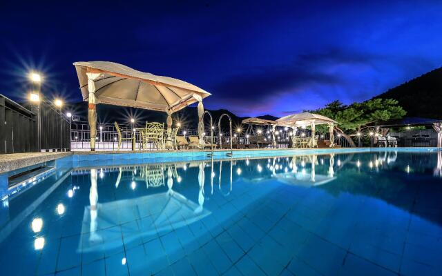Gapyeong Miramonti Poolvilla