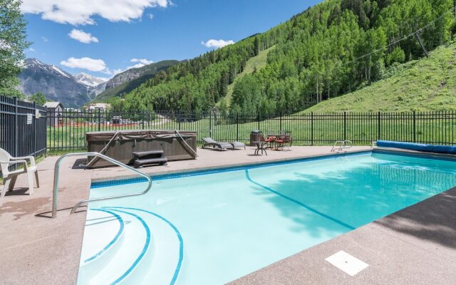 Etta Place 102 by Exceptional Stays