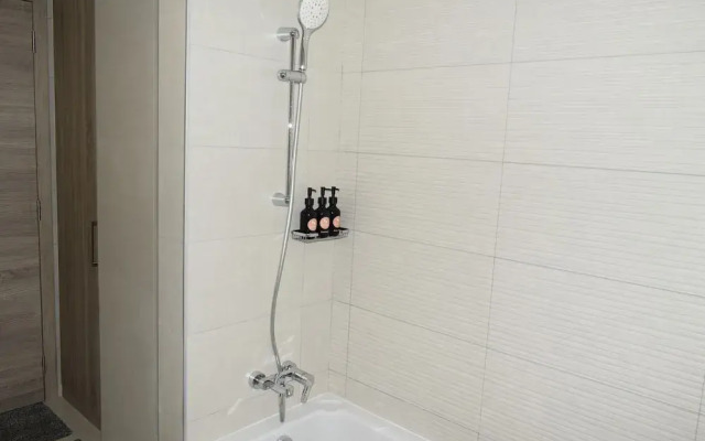 Comfy STU - Almultaqa Mirdif