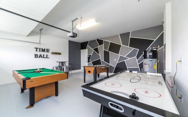 Champions Gate 6 Bedroom Villa