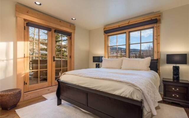 See Forever Village At The Peaks Resort & Spa