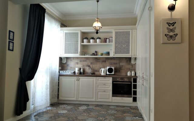 Baratero City Corner Apartments