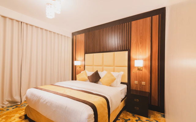Golden Ship Hotel