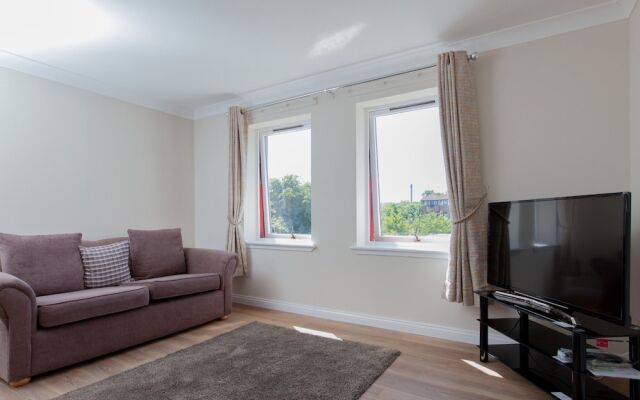 Lovely Upgraded Modern Flat in North Edinburgh
