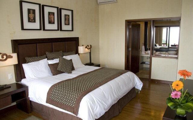 La Reunion Golf Resort & Residences