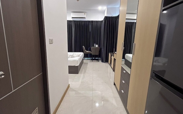 Lucky Residence Phuket T&P
