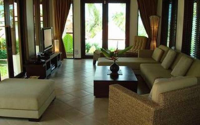 Plumeria Place Residence (Private Villa 1)