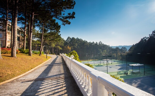 Dalat Edensee Lake Resort & Spa