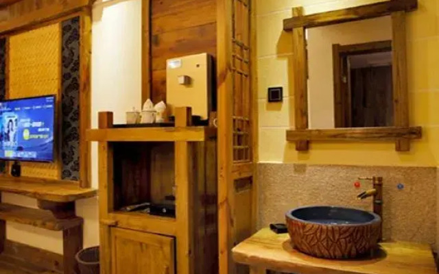 Tianmen Mountain Yuyuan Theme Hotel