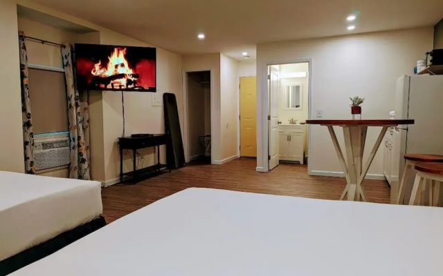 The Honey Bee Motel
