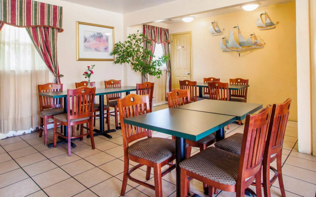 Econo Lodge Somers Point