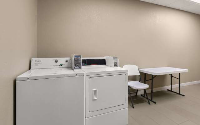 Comfort Suites Commerce