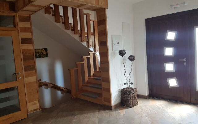 Villa Stone