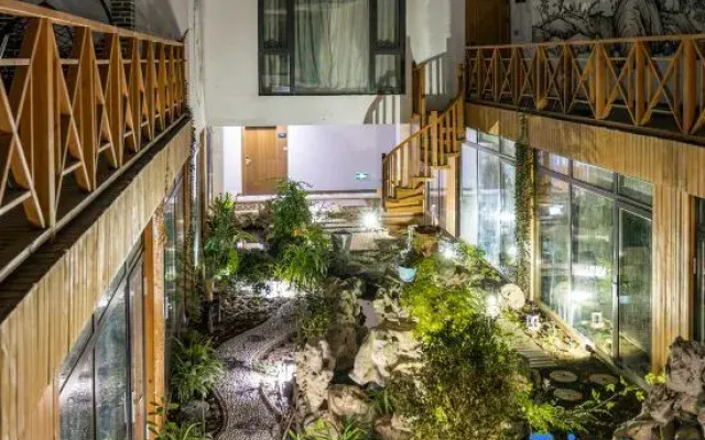 Youhou Boutique Hotel (Huaibei Railway Station Huaibei Normal University)