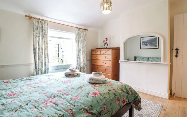 Periwinkle Cottage
