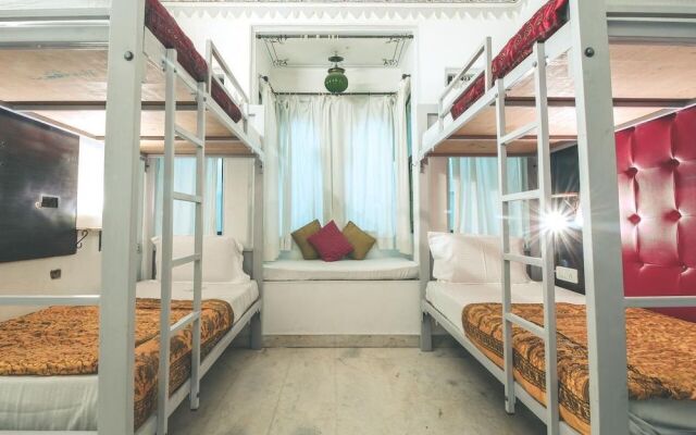 Hide-In Udaipur - Hostel