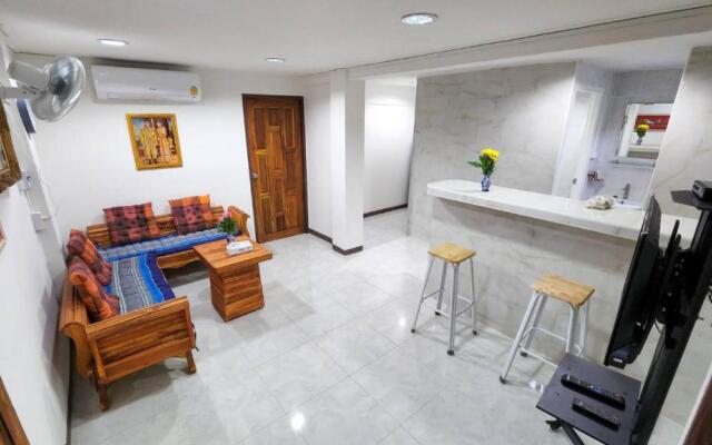 Apartment A4 Dindaeng