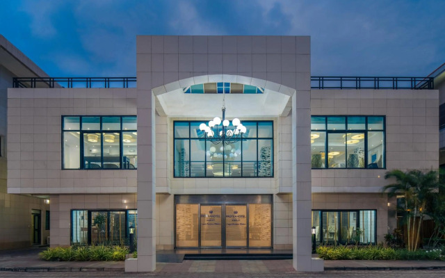Protea Hotel by Marriott Lagos Kuramo Waters
