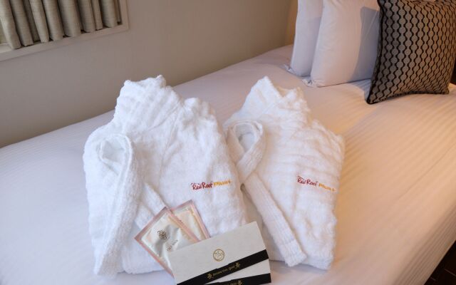 Red Roof Inn & Suites Osaka - Namba/Nippombashi