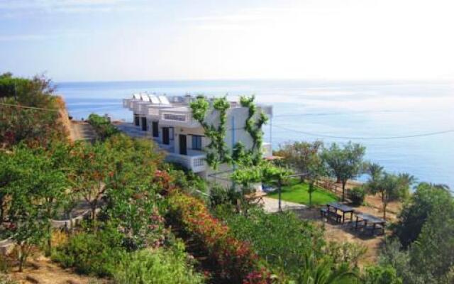 Diana Apartments