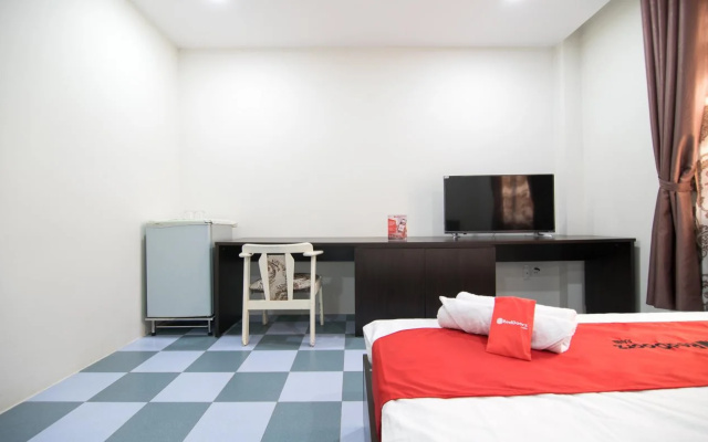 Ngoc Trinh Hotel by RedDoorz