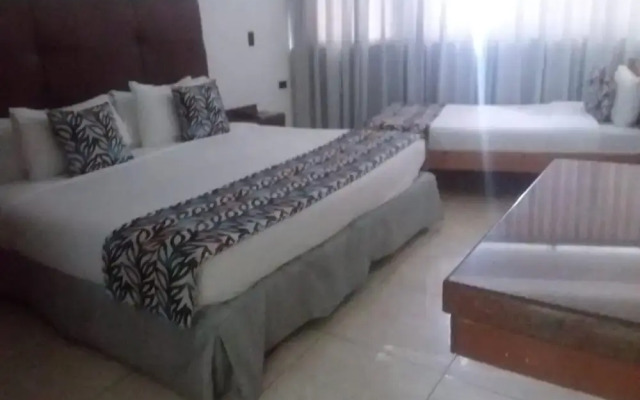 Hotel Miramar Suites