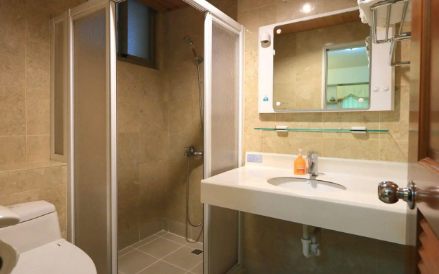 Warner Leisure Hotel