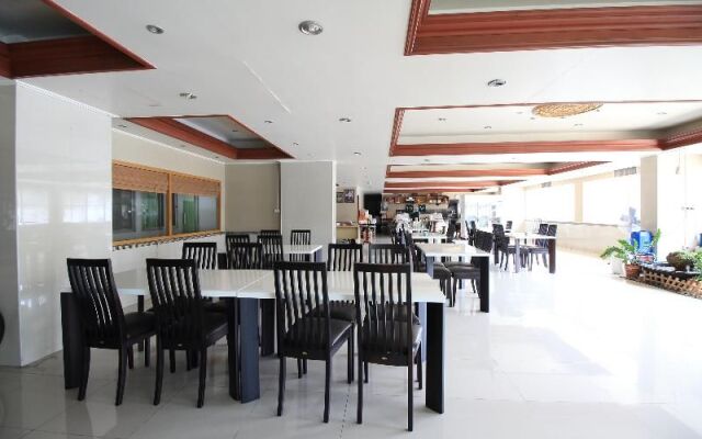 OYO 247 Diamond Place