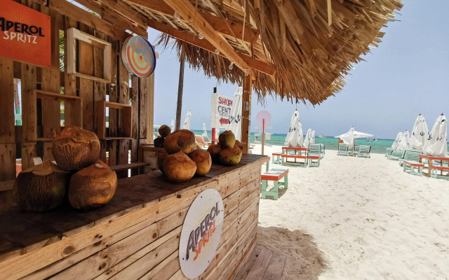 Coral Suites Beach Club & Spa