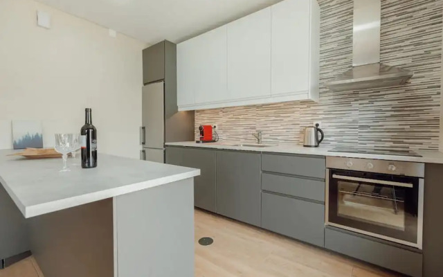 Amazing Villa With Terrace by Homing