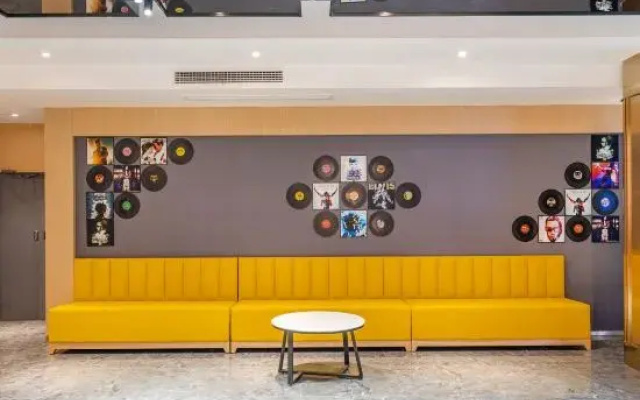 Hanting Premium Hotel Chongqing Guanyingqiao Hongqihegou Metro Station