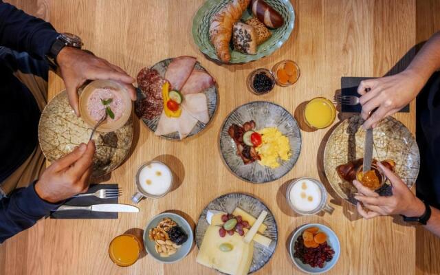 AVES Hotel & Apartment Arosa