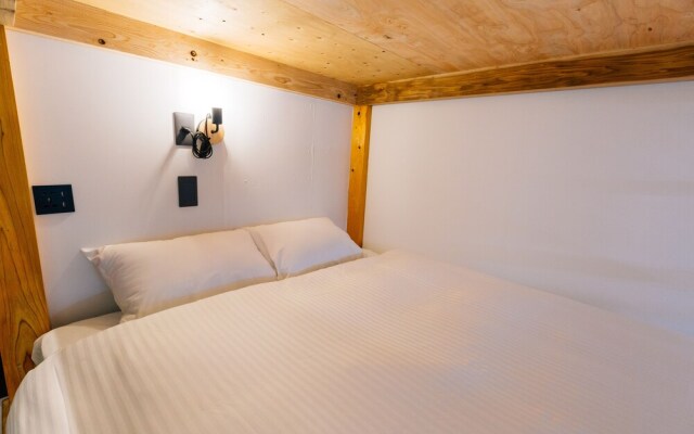 Mizuka Imaizumi 5 Unmanned Hotel