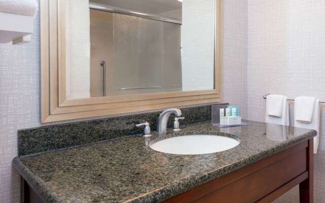 Hampton Inn & Suites Orlando Airport @ Gateway Village