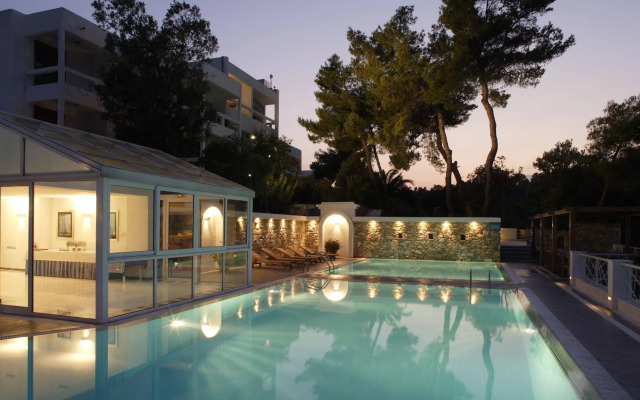 Cape Kanapitsa Hotel & Suites