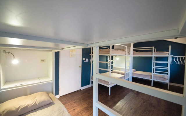 Flip Flop Hostel - Main Station