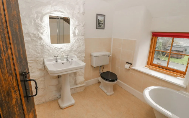 Peniarth Ganol